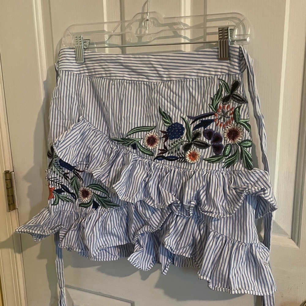 ZARA size XS blue and white striped skirt with floral embroidery
